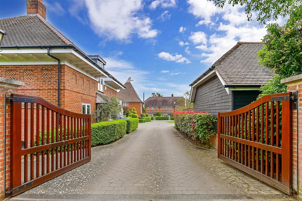 External Lifestyle Photograph