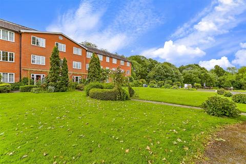 2 bedroom flat for sale, Chapel Road, Hothfield, Ashford, Kent