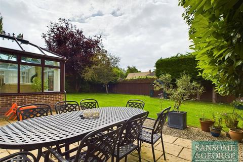 9 Beaurepaire Close, Bramley, Tadley, RG26 5DT