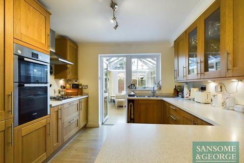9 Beaurepaire Close, Bramley, Tadley, RG26 5DT