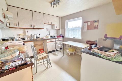 2 bedroom flat for sale, Lansdowne Road, Worthing, West Sussex, BN11