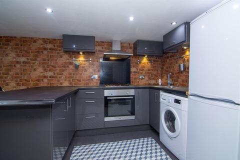 1 bedroom flat to rent, Newlaithes Grange, Abbey Court, Horsforth, Leeds, LS18