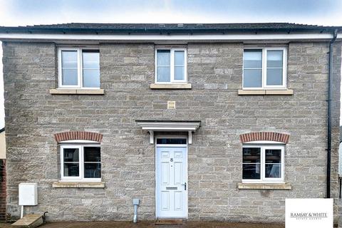 3 bedroom detached house to rent, Rhodfa'r Afon, Cwmbach, Aberdare, RCT, CF44 0DZ