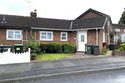 2 bedroom semi-detached bungalow to rent, Schofield Avenue, West Bromwich, B71 2AW