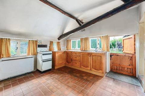 3 bedroom cottage for sale, Lamberhurst Road, Horsmonden, Kent, TN12 8LP