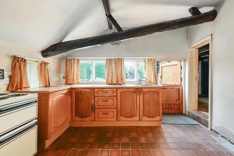 3 bedroom cottage for sale, Lamberhurst Road, Horsmonden, Kent, TN12 8LP