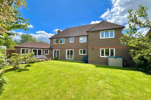 5 bedroom detached house for sale, Lacock Abbey, Bedford MK41