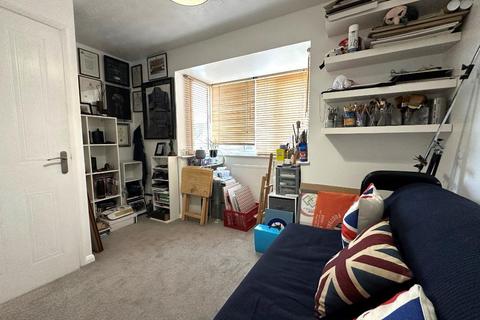 5 Farmbrook, Luton, LU2 7SQ