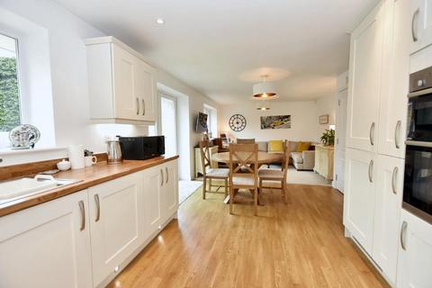 4 bedroom detached house for sale, Sundrop Close, Clitheroe, BB7 1FH