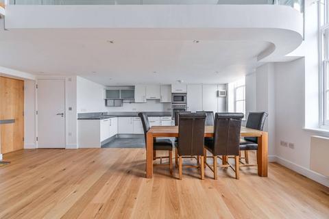 1 bedroom flat for sale, Victorian Heights, Thackeray Road, Diamond Conservation Area, London, SW8