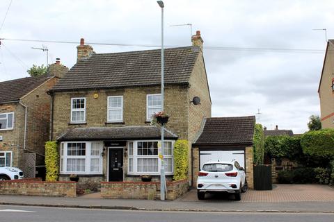 4 bedroom detached house for sale, High Street, Arlesey, SG15