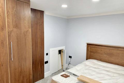 2 bedroom flat to rent, Forburg Road, London N16