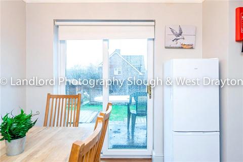 1 bedroom in a house share to rent, Cabell Road, Guildford, Surrey, GU2