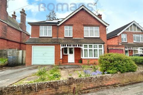 5 bedroom detached house for sale, Manor Road, Farnborough, Hampshire