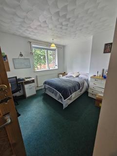 5 bedroom terraced house to rent, Pitchford Road