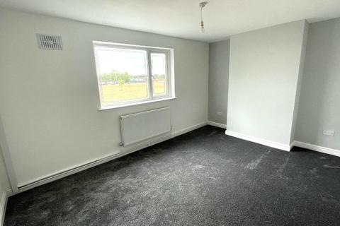 2 bedroom flat to rent, Griffiths Drrive, Ashmore Park, Wednesfield WV11