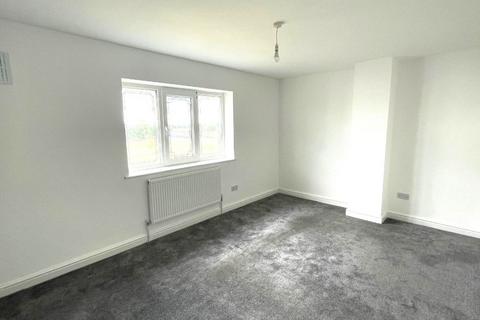 2 bedroom flat to rent, Griffiths Drrive, Ashmore Park, Wednesfield WV11