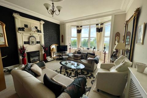 2 bedroom flat for sale, Flat 2, Hendre Hall, Barmouth, LL42 1RE