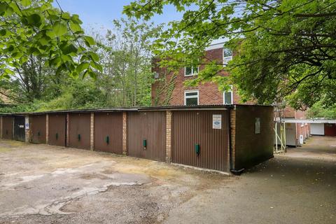 Flat 12, Carlton Court Maple Road, London, SE20 8EY