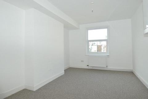 1 bedroom flat to rent, Seaside Road, East Sussex BN21