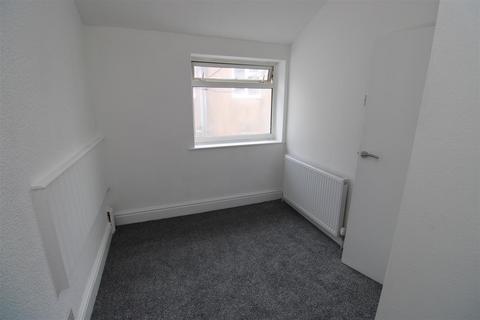 2 bedroom property to rent, Wellington Road, Blackpool