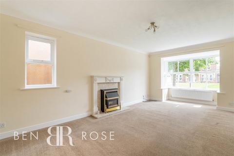 8 Lupin Close, Whittle Le Woods, Chorley, PR6 7RG