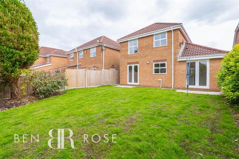 8 Lupin Close, Whittle Le Woods, Chorley, PR6 7RG