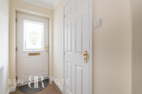8 Lupin Close, Whittle Le Woods, Chorley, PR6 7RG
