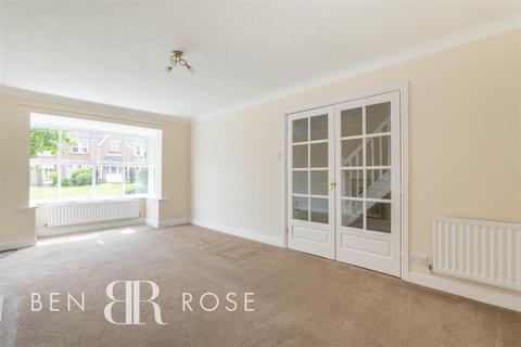 8 Lupin Close, Whittle Le Woods, Chorley, PR6 7RG