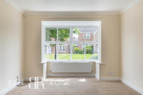 8 Lupin Close, Whittle Le Woods, Chorley, PR6 7RG
