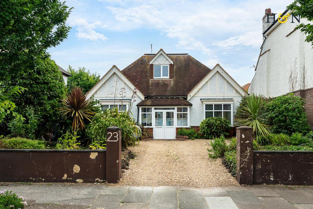 Langdale Road, Hove BN3 4 bed detached house for sale £1,150,000