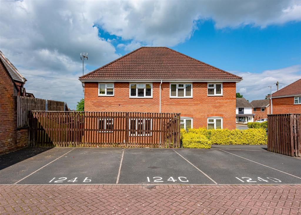 124 B Common Road-rear.jpg
