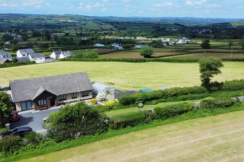 4 bedroom property with land for sale, Llanllwni, Pencader