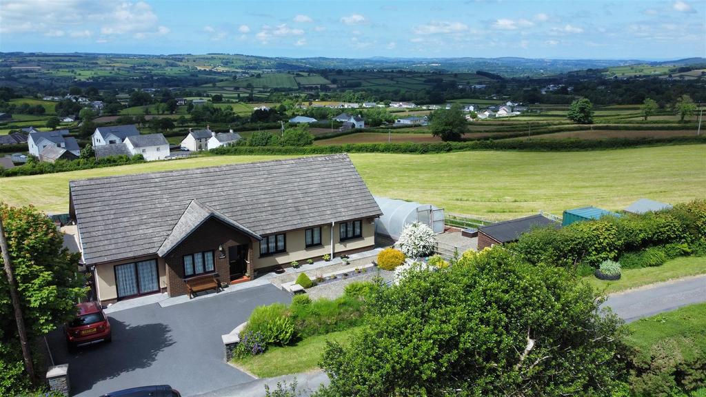 Llanllwni, Pencader 4 bed property with land for sale £465,000
