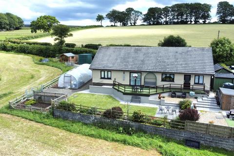 4 bedroom property with land for sale, Llanllwni, Pencader