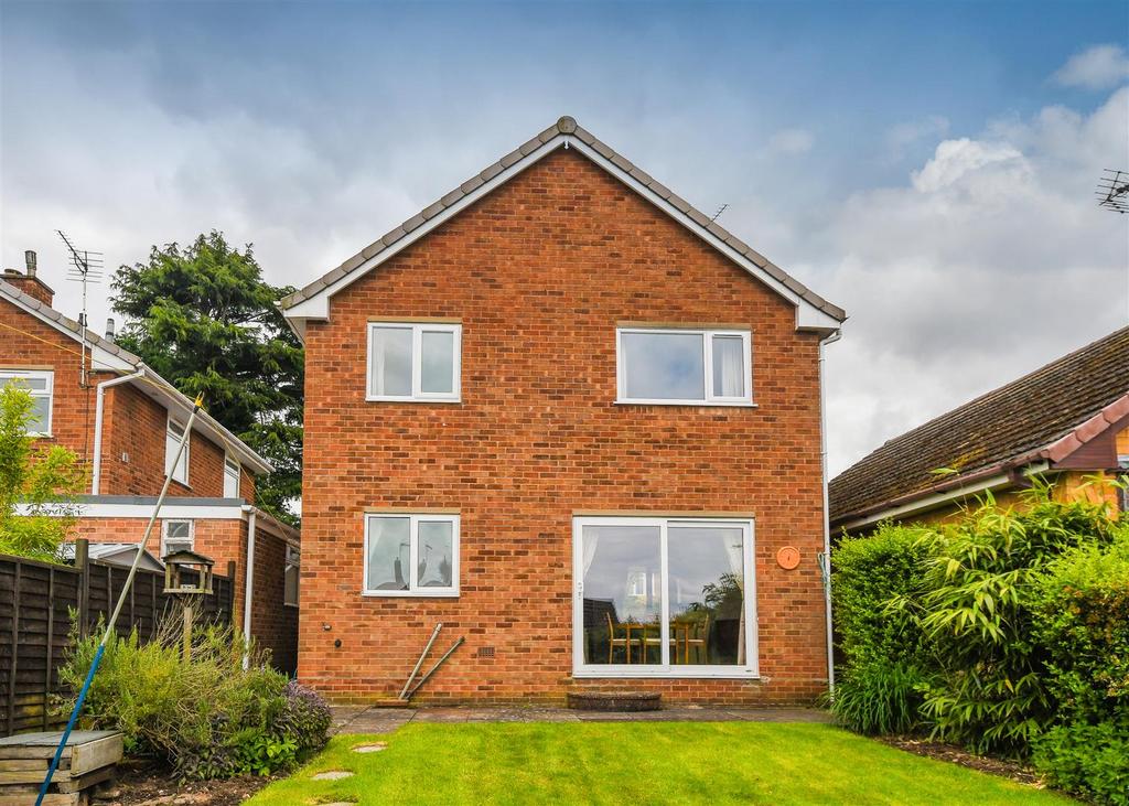 16 Woodlands Road - Rear.jpg