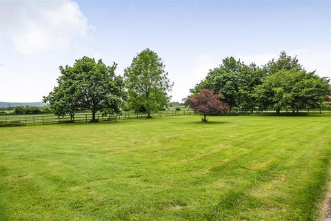 4 bedroom detached bungalow for sale, Great Hinton