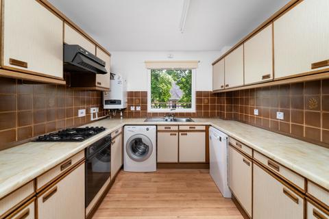 2 bedroom flat for sale, 6 ( Flat 5) Rocheid Park, Fettes, Edinburgh
