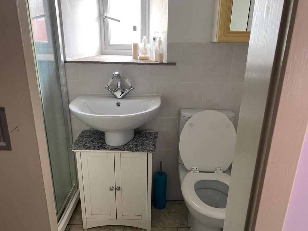 Annex Shower Room