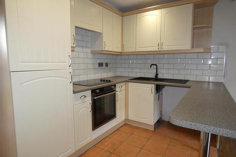 1 bedroom terraced house to rent, Cottesmore Close, Burton-On-Trent