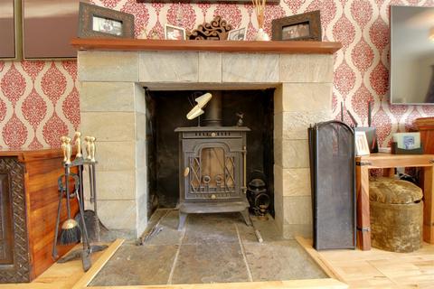31 King Edwards Avenue, Gloucester, GL1 5DD