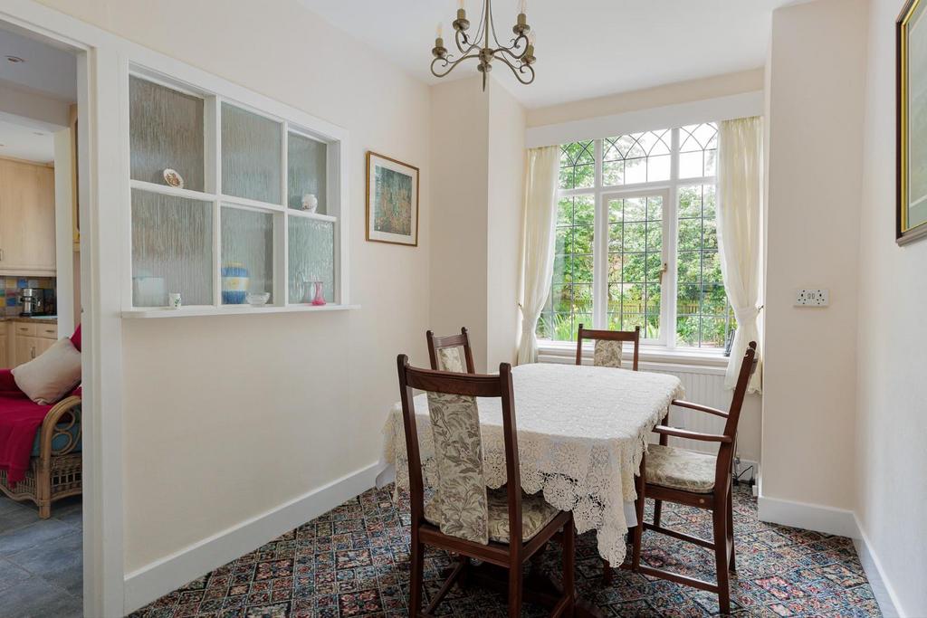 4 fairfax drive 8.jpg