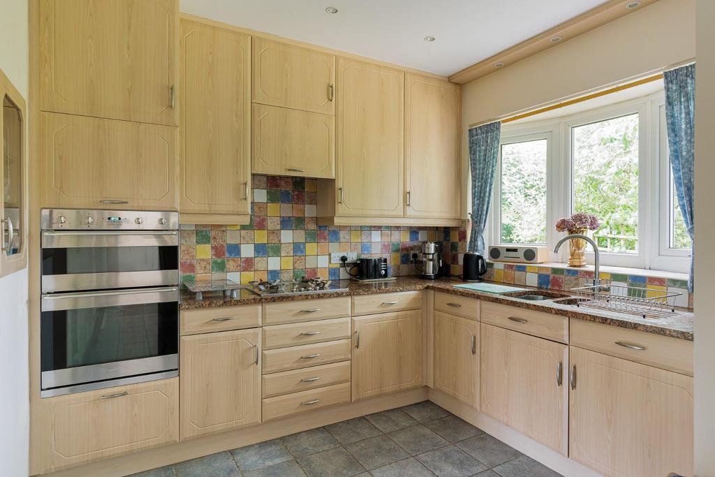4 fairfax drive 11.jpg
