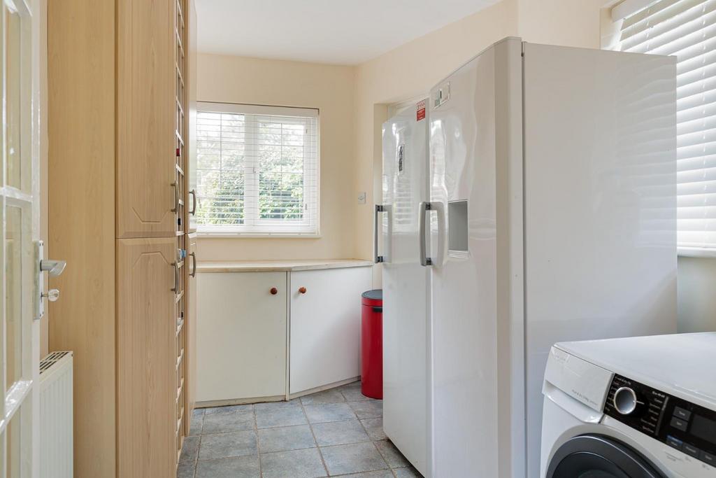 4 fairfax drive 13.jpg