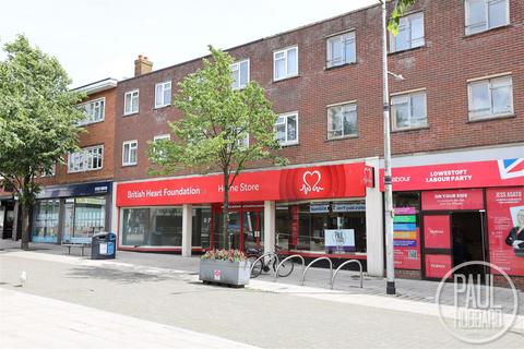 Retail property (high street) to rent, London Road North, Lowestoft