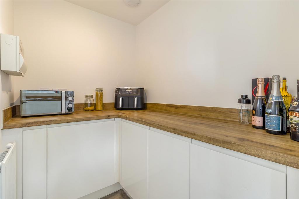 8604867-interior07.jpg