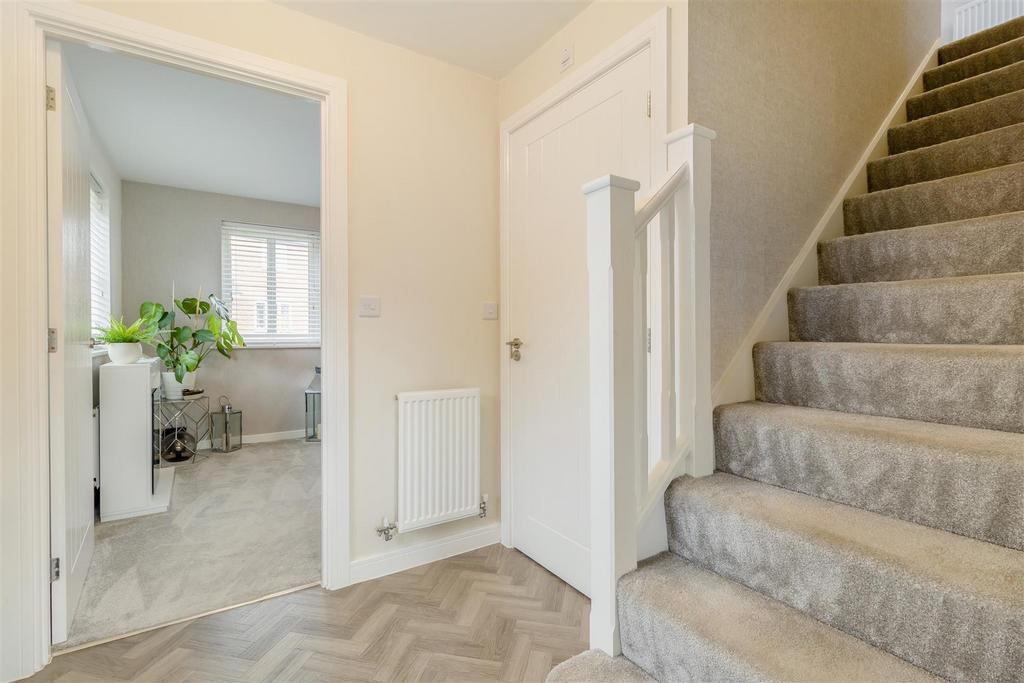 8604867-interior05.jpg