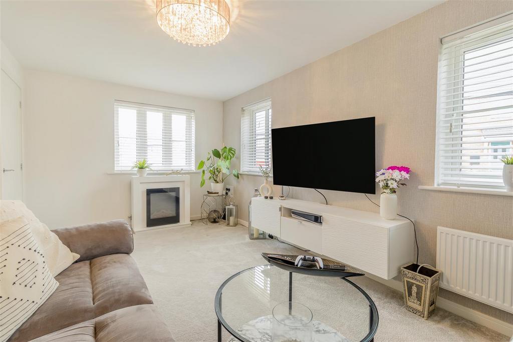 8604867-interior04.jpg