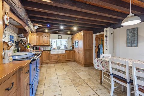 4 bedroom detached house for sale, Near Uffculme