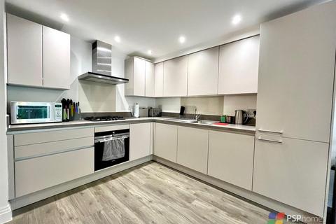 2 bedroom flat for sale, Elizabeth Court, Burgess Hill